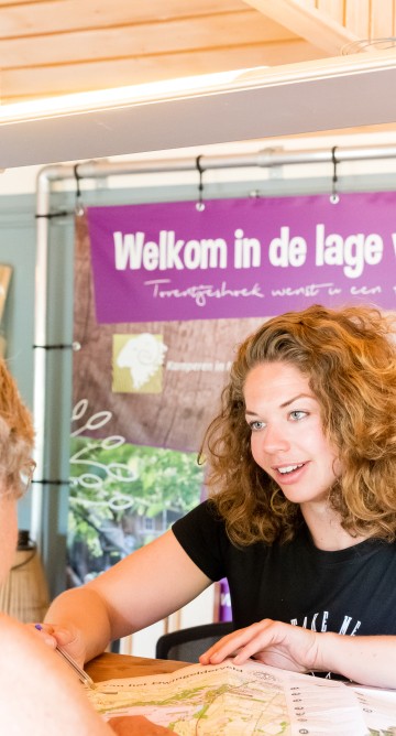 T HOEK receptie.jpg