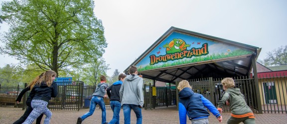 drouwenerzand-attractiepark-entree-rennen.jpg