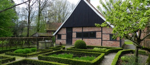 Openluchtmuseum Ootmarsum los hoes achterzijde 2012.jpg