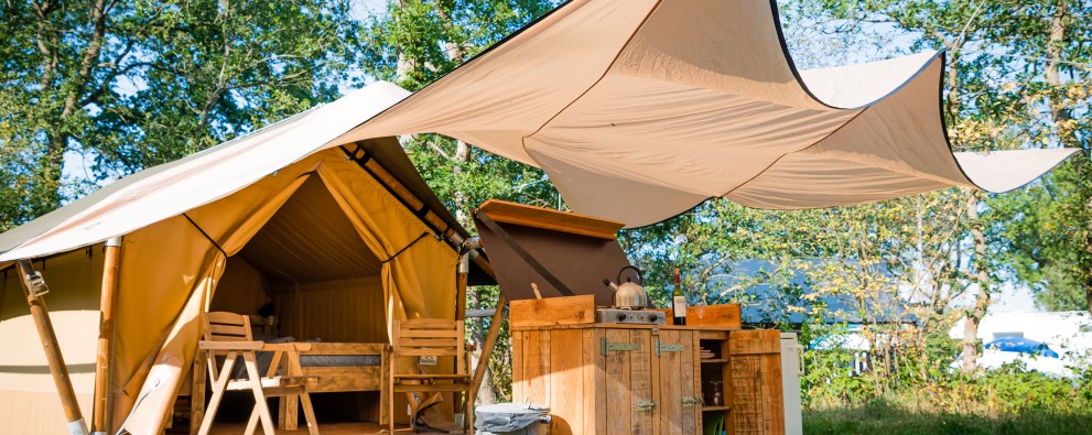 Torentjeshoek 2020 keukentje kleine tent-2.jpg